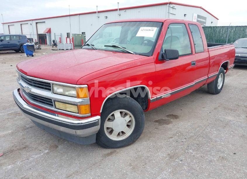 Photo 2 of 1996 Chevrolet Gmt-400 C1500 (VIN 2GCEC19M9T1199356)