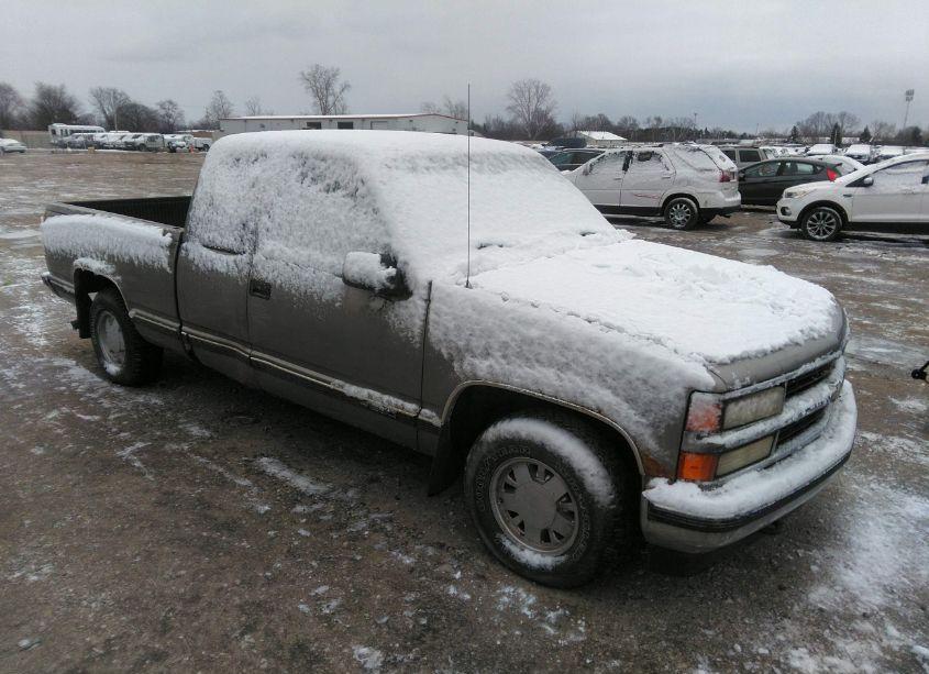 1998 Chevrolet C1500 FLEETSIDE (VIN 2GCEC19MXW1280015) main photo