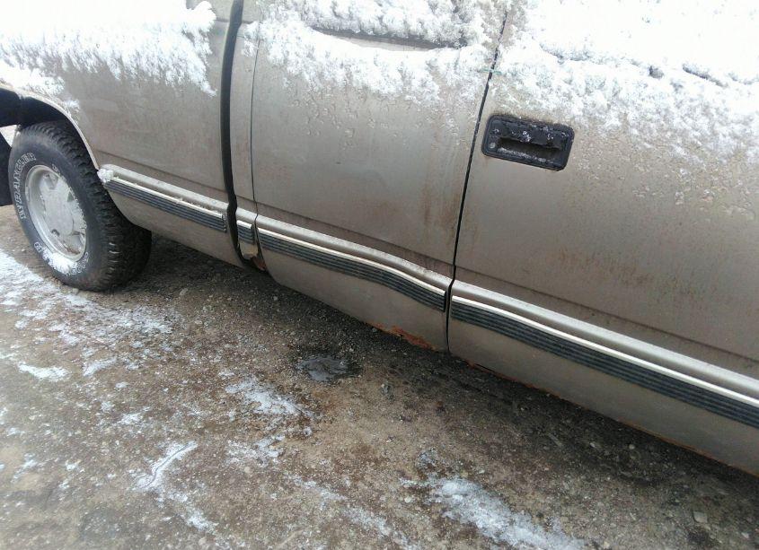 Photo 6 of 1998 Chevrolet C1500 FLEETSIDE (VIN 2GCEC19MXW1280015)