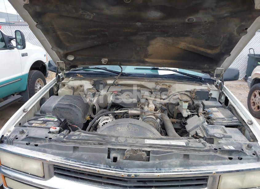 Photo 10 of 1996 Chevrolet Gmt-400 C1500 (VIN 2GCEC19R0T1234894)