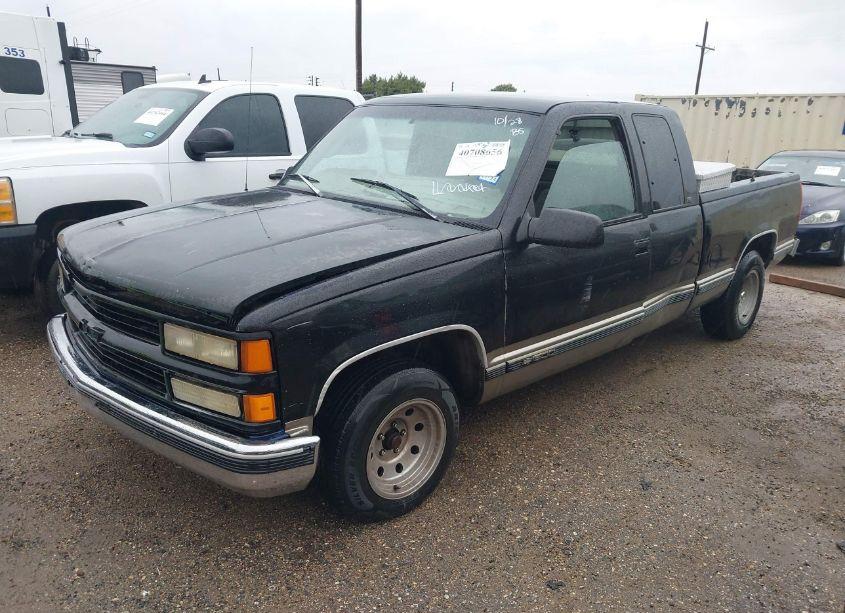 Photo 2 of 1998 Chevrolet C1500 FLEETSIDE (VIN 2GCEC19R1W1149096)