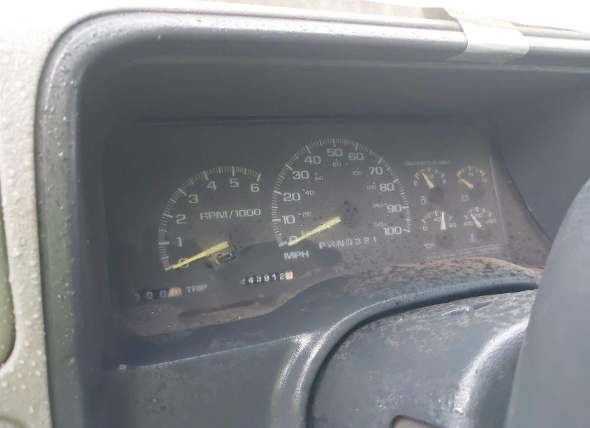 Photo 7 of 1998 Chevrolet C1500 FLEETSIDE (VIN 2GCEC19R1W1149096)