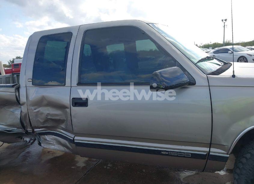 Photo 13 of 1998 Chevrolet C1500 FLEETSIDE (VIN 2GCEC19R2W1151360)