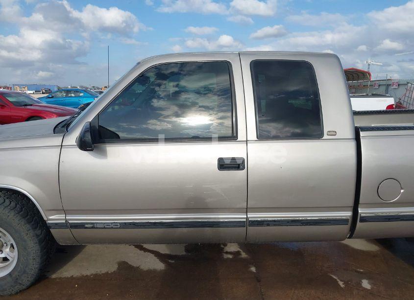 Photo 14 of 1998 Chevrolet C1500 FLEETSIDE (VIN 2GCEC19R2W1151360)