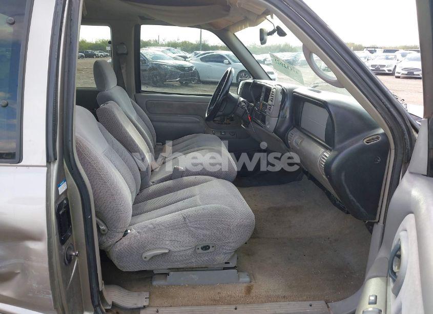 Photo 5 of 1998 Chevrolet C1500 FLEETSIDE (VIN 2GCEC19R2W1151360)