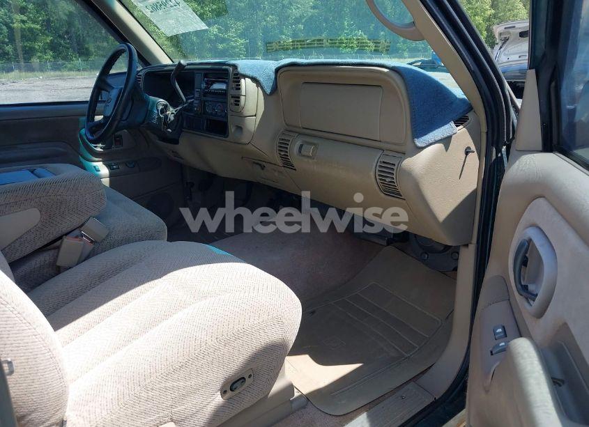 Photo 5 of 1998 Chevrolet C1500 FLEETSIDE (VIN 2GCEC19R2W1175674)