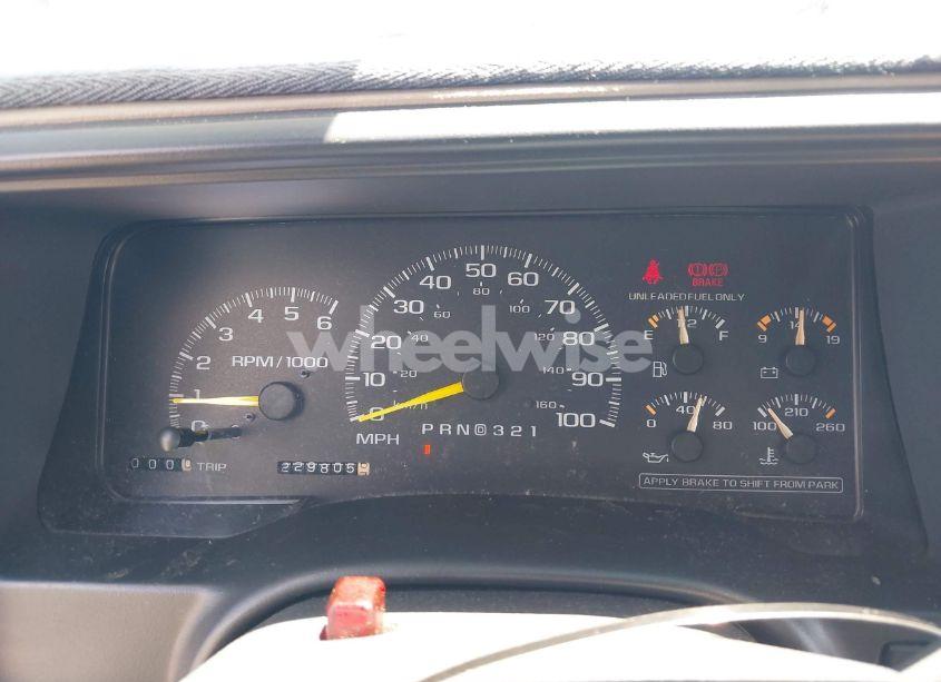 Photo 7 of 1998 Chevrolet C1500 FLEETSIDE (VIN 2GCEC19R2W1175674)