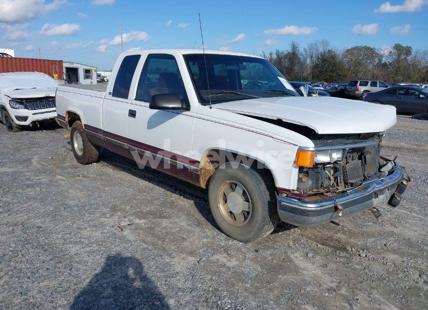 1997 Chevrolet C1500 FLEETSIDE (VIN 2GCEC19R3V1133013) main photo