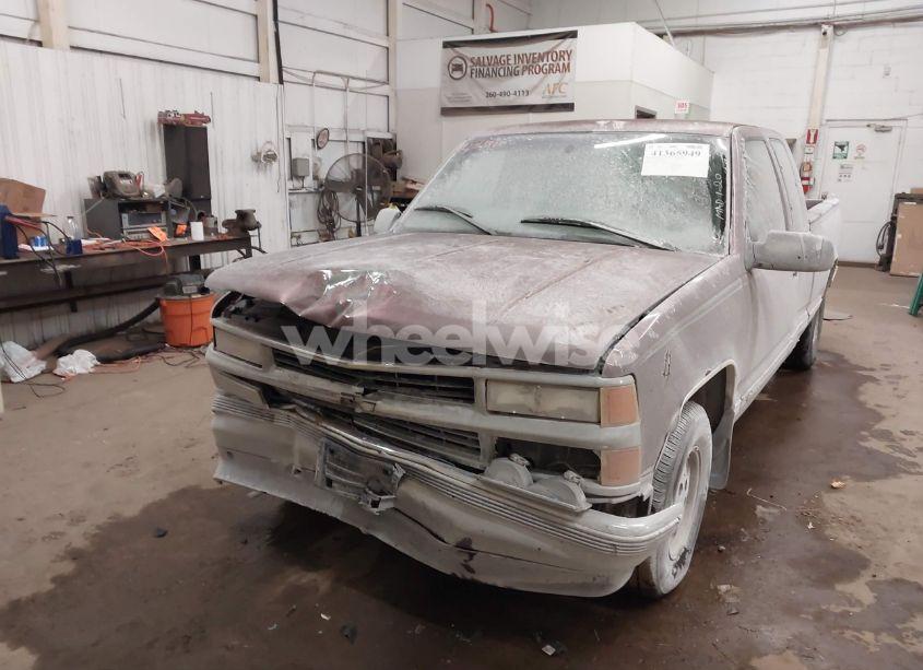 Photo 2 of 1997 Chevrolet C1500 FLEETSIDE (VIN 2GCEC19R3V1205439)