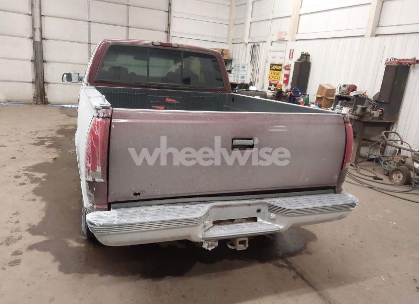 Photo 3 of 1997 Chevrolet C1500 FLEETSIDE (VIN 2GCEC19R3V1205439)