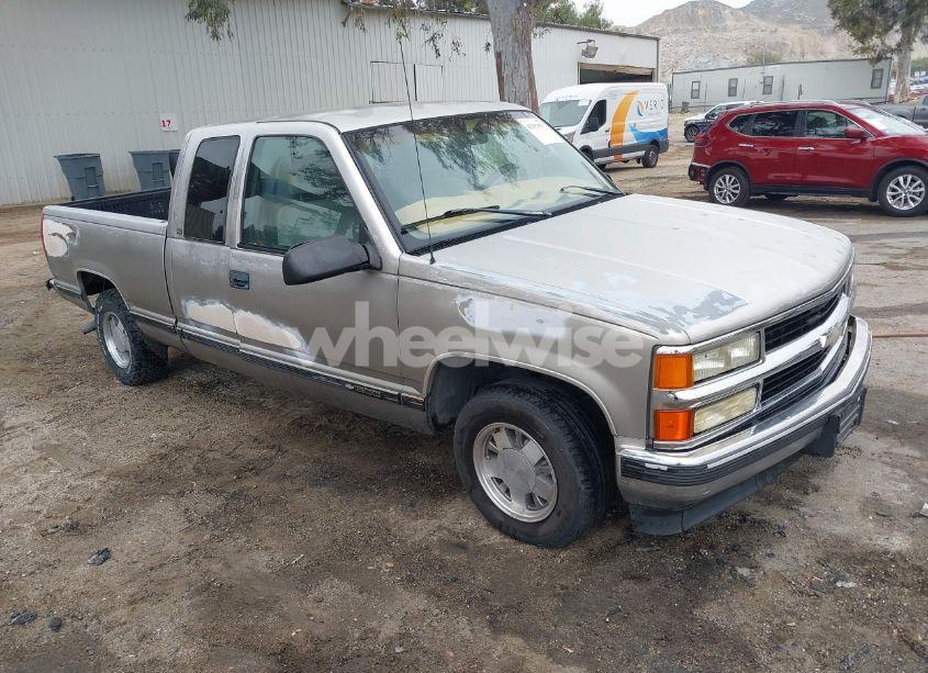 1998 Chevrolet C1500 FLEETSIDE (VIN 2GCEC19R3W1122806) main photo