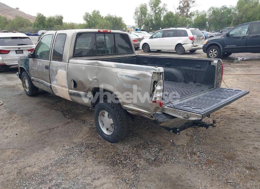 Photo 3 of 1998 Chevrolet C1500 FLEETSIDE (VIN 2GCEC19R3W1122806)