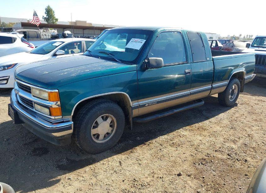 Photo 2 of 1998 Chevrolet C1500 FLEETSIDE (VIN 2GCEC19R8W1138791)