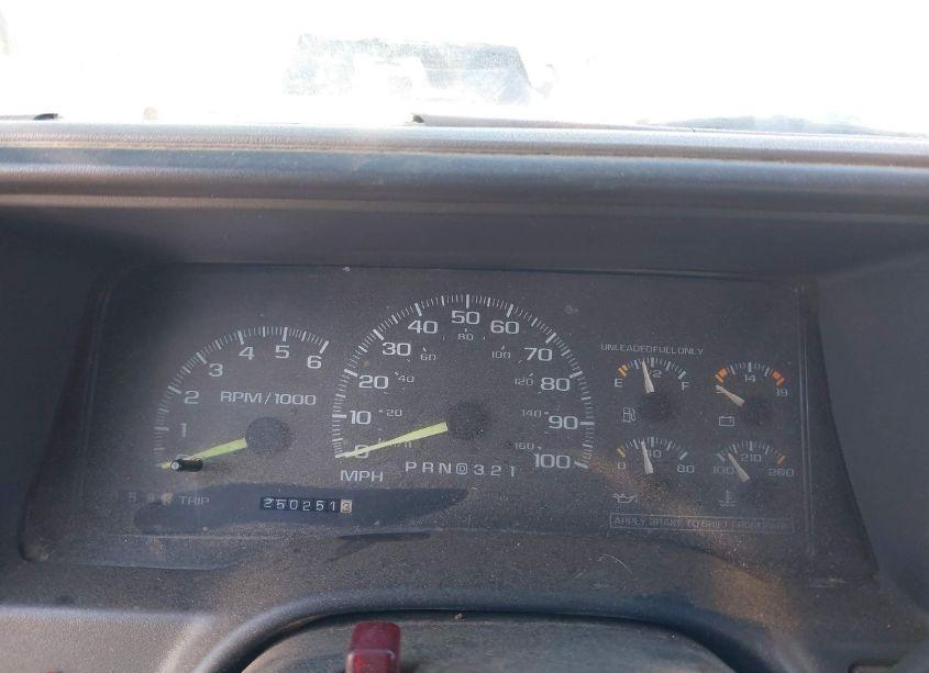 Photo 7 of 1998 Chevrolet C1500 FLEETSIDE (VIN 2GCEC19R8W1138791)