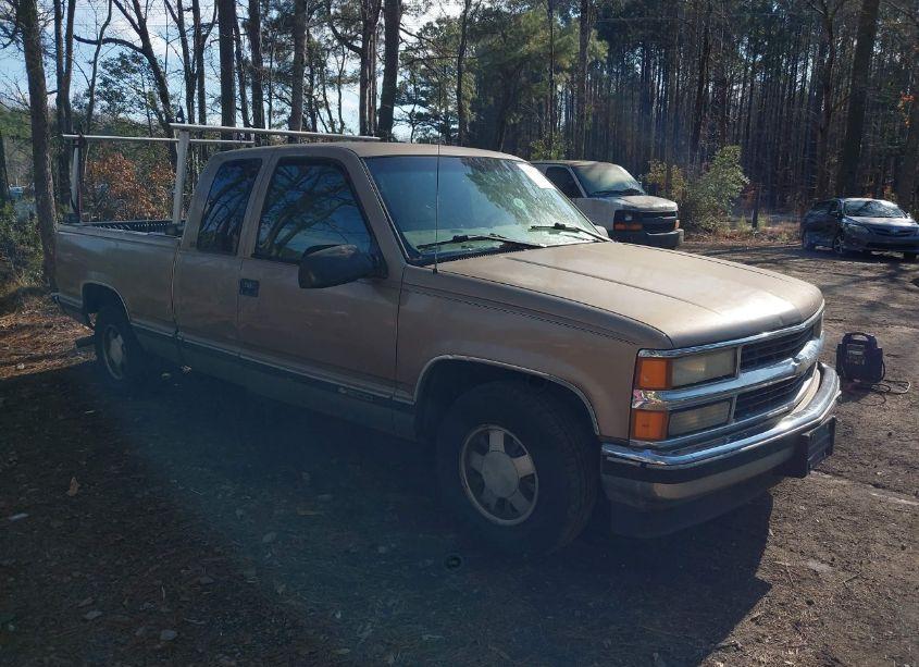 1997 Chevrolet C1500 FLEETSIDE (VIN 2GCEC19ROV1198157) main photo