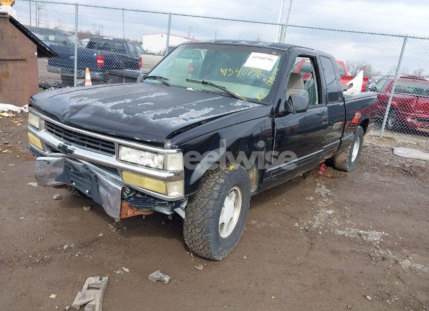 Photo 2 of 1997 Chevrolet C1500 FLEETSIDE (VIN 2GCEC19RXV1115382)