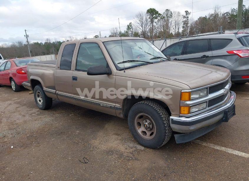 1997 Chevrolet C1500 FLEETSIDE (VIN 2GCEC19RXV1163187) main photo