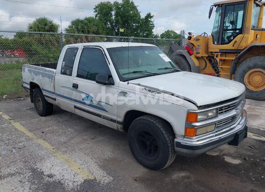 1997 Chevrolet C1500 FLEETSIDE (VIN 2GCEC19RXV1166543) main photo