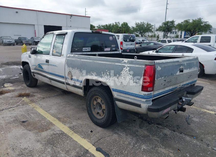 Photo 3 of 1997 Chevrolet C1500 FLEETSIDE (VIN 2GCEC19RXV1166543)
