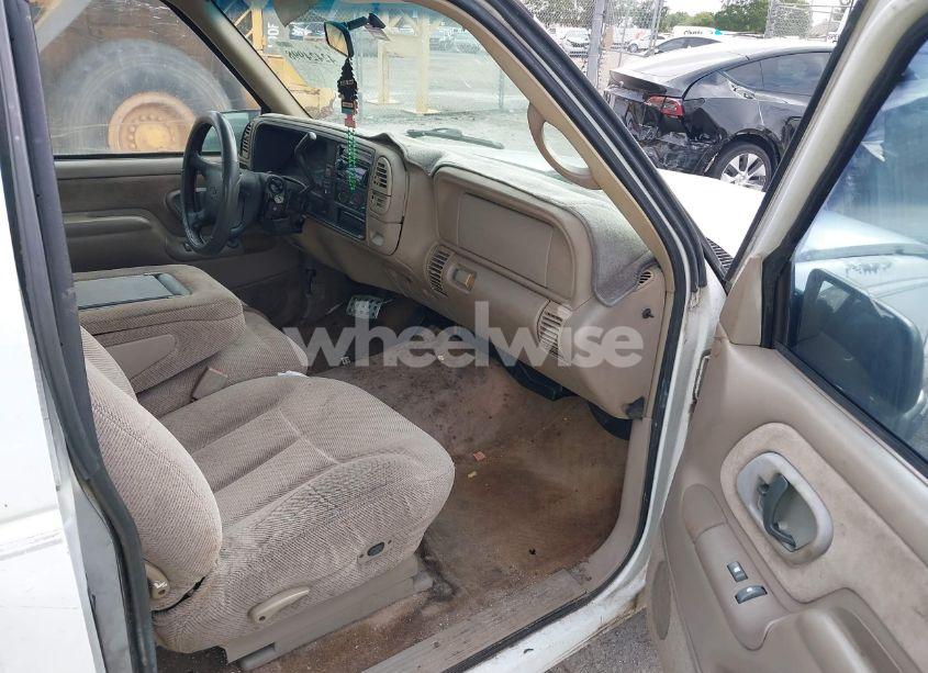 Photo 5 of 1997 Chevrolet C1500 FLEETSIDE (VIN 2GCEC19RXV1166543)