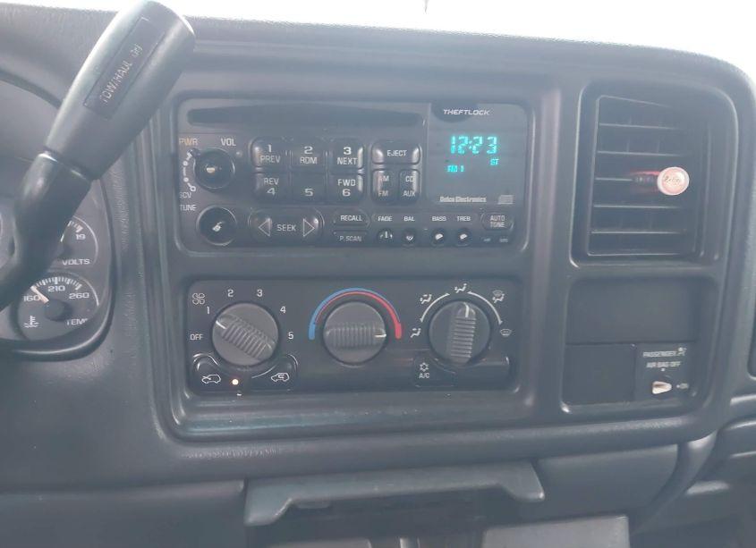 Photo 12 of 2001 Chevrolet Silverado 1500 LS (VIN 2GCEC19T011107152)