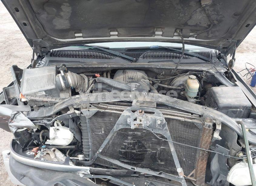 Photo 10 of 2001 Chevrolet Silverado 1500 LS (VIN 2GCEC19T011196527)