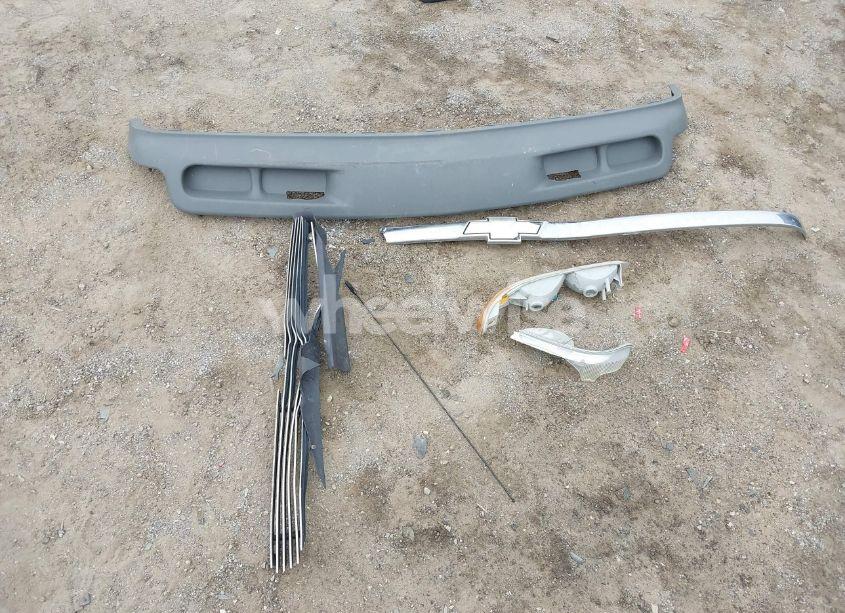 Photo 12 of 2001 Chevrolet Silverado 1500 LS (VIN 2GCEC19T011196527)