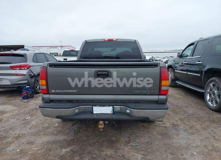 Photo 17 of 2001 Chevrolet Silverado 1500 LS (VIN 2GCEC19T011196527)