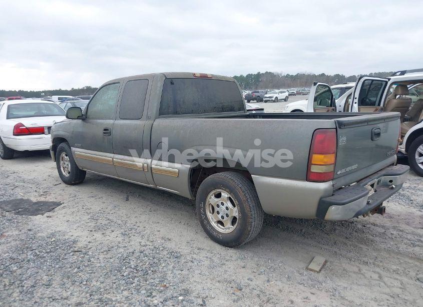 Photo 3 of 2001 Chevrolet Silverado 1500 LS (VIN 2GCEC19T011313975)
