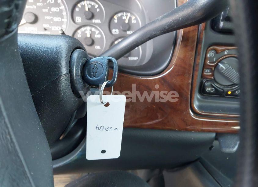 Photo 11 of 2002 Chevrolet Silverado 1500 LS (VIN 2GCEC19T021231049)