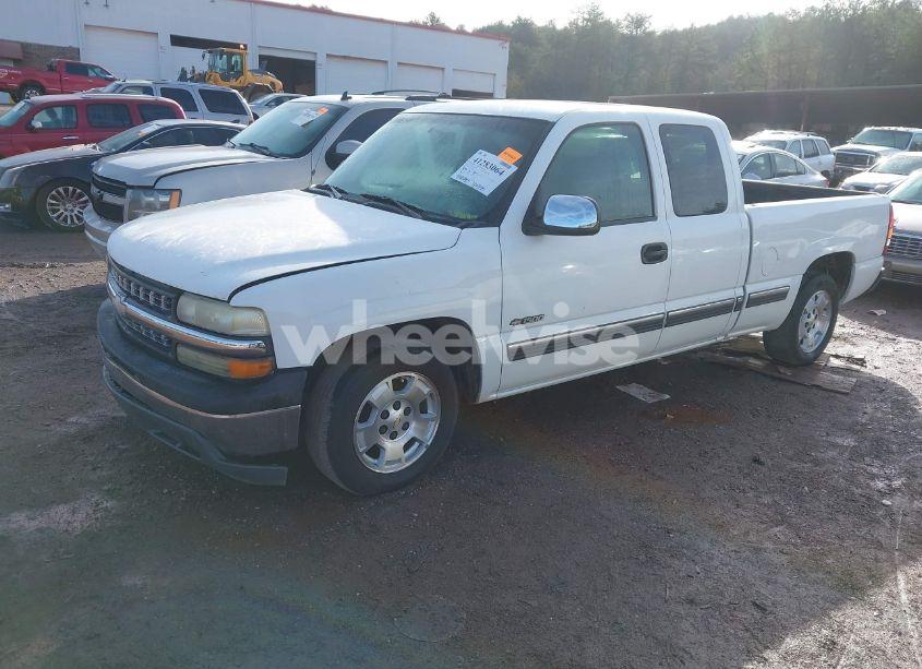 Photo 2 of 2002 Chevrolet Silverado 1500 LS (VIN 2GCEC19T021231049)