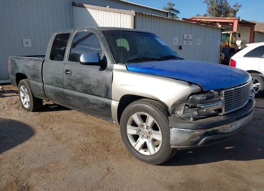 2002 Chevrolet Silverado 1500 LS (VIN 2GCEC19T021379007) main photo