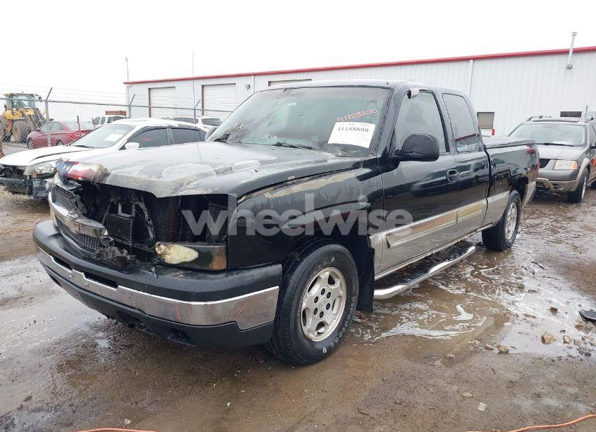 Photo 2 of 2003 Chevrolet Silverado 1500 LS (VIN 2GCEC19T031150716)