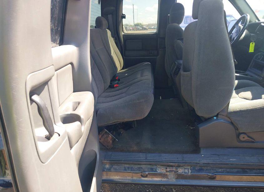 Photo 8 of 2003 Chevrolet Silverado 1500 LS (VIN 2GCEC19T031282911)