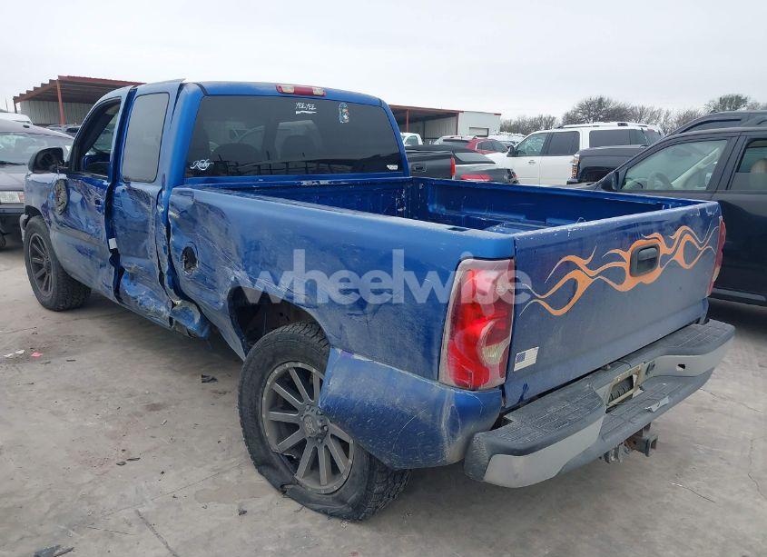 Photo 3 of 2003 Chevrolet Silverado 1500 LS (VIN 2GCEC19T031299689)