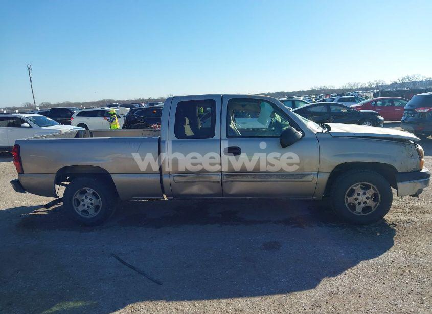 Photo 12 of 2004 Chevrolet Silverado 1500 LS (VIN 2GCEC19T041128653)