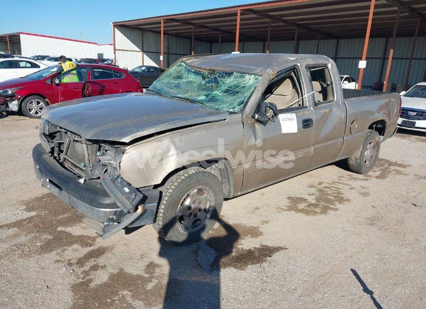 Photo 2 of 2004 Chevrolet Silverado 1500 LS (VIN 2GCEC19T041128653)