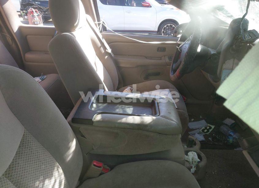 Photo 5 of 2004 Chevrolet Silverado 1500 LS (VIN 2GCEC19T041128653)