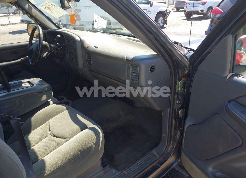 Photo 5 of 2004 Chevrolet Silverado 1500 LS (VIN 2GCEC19T041172345)