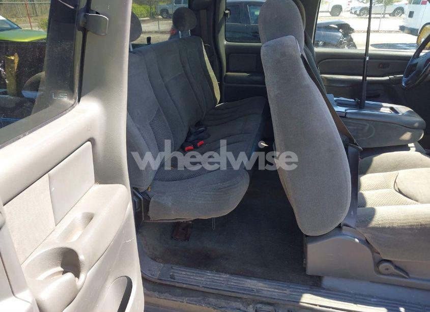 Photo 8 of 2004 Chevrolet Silverado 1500 LS (VIN 2GCEC19T041172345)