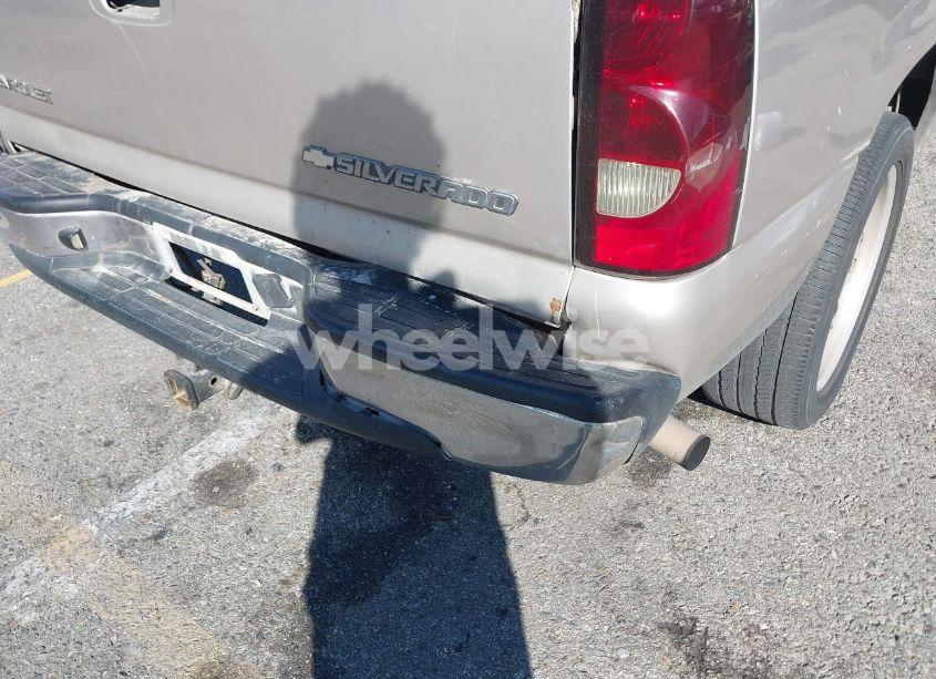 Photo 6 of 2005 Chevrolet Silverado 1500 LS (VIN 2GCEC19T051261530)