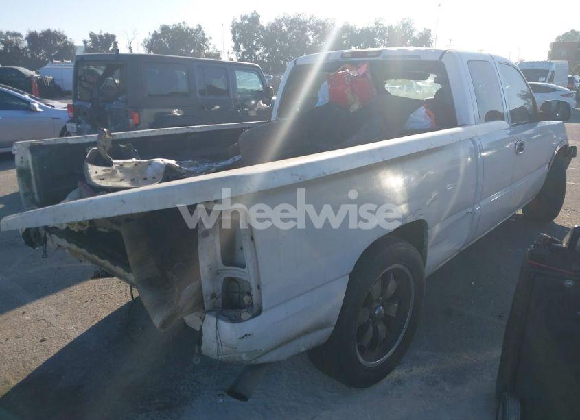 Photo 4 of 2000 Chevrolet Silverado 1500 LS (VIN 2GCEC19T0Y1209822)