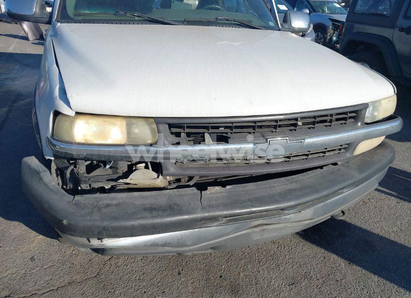 Photo 6 of 2000 Chevrolet Silverado 1500 LS (VIN 2GCEC19T0Y1209822)