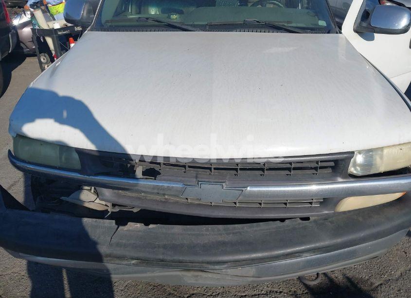 Photo 9 of 2000 Chevrolet Silverado 1500 LS (VIN 2GCEC19T0Y1209822)