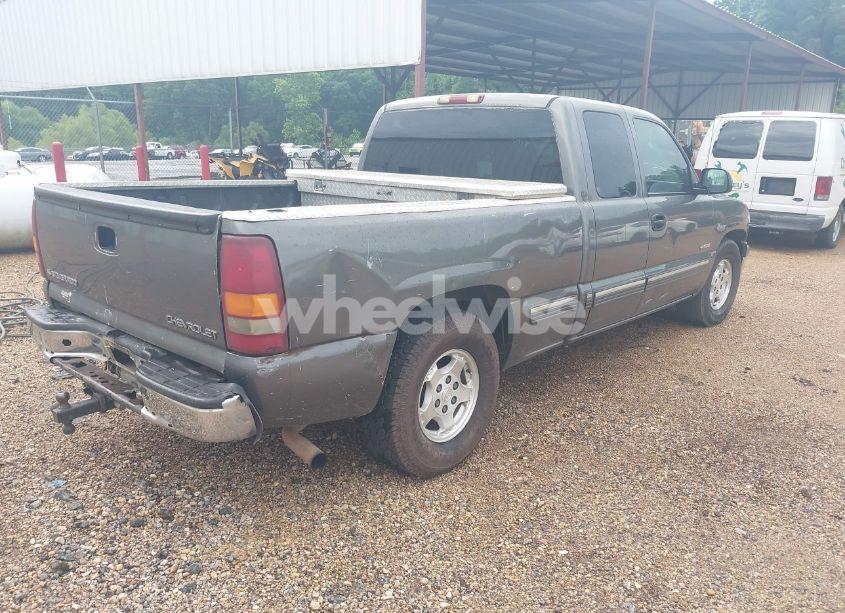 Photo 4 of 2000 Chevrolet Silverado 1500 LS (VIN 2GCEC19T0Y1271947)