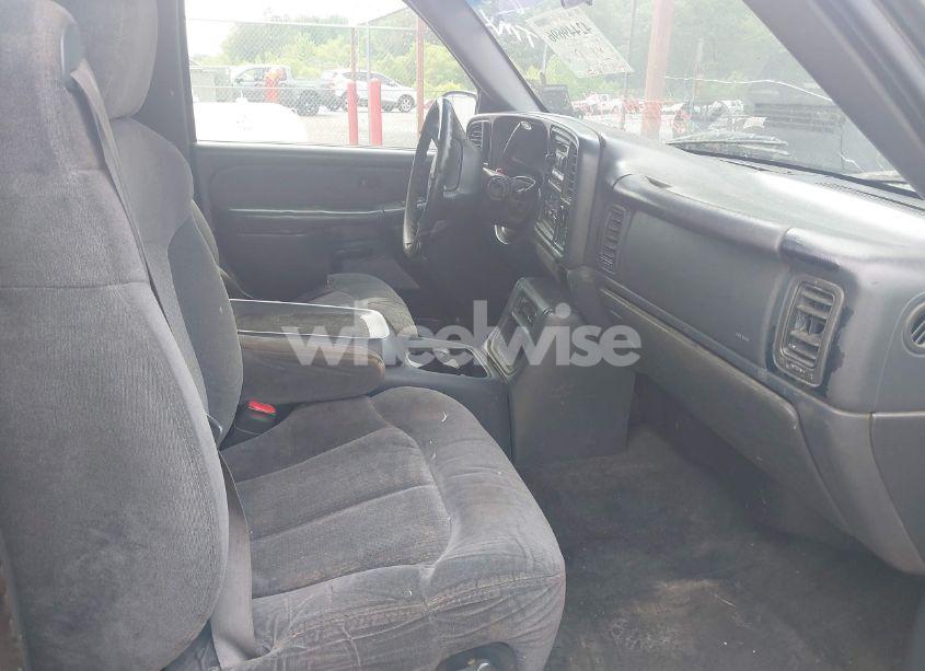 Photo 5 of 2000 Chevrolet Silverado 1500 LS (VIN 2GCEC19T0Y1271947)