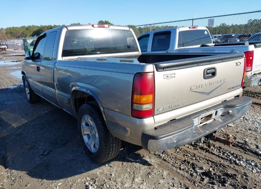 Photo 3 of 2000 Chevrolet Silverado 1500 LS (VIN 2GCEC19T0Y1323755)