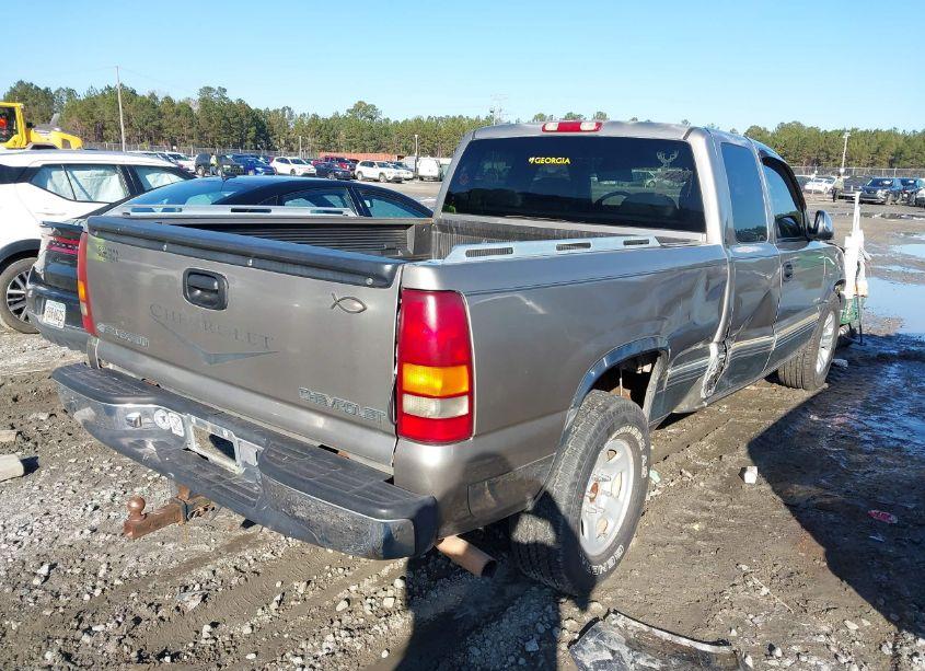 Photo 4 of 2000 Chevrolet Silverado 1500 LS (VIN 2GCEC19T0Y1323755)