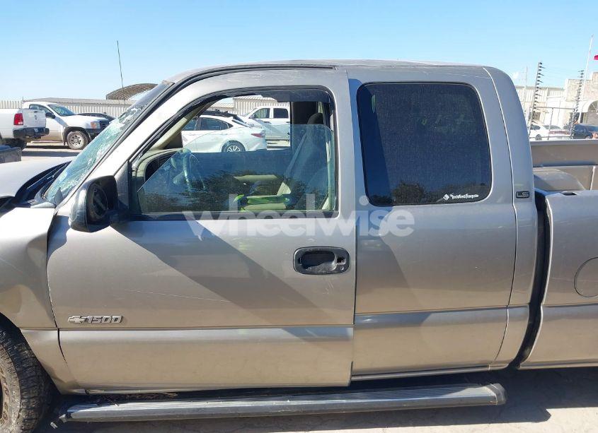 Photo 14 of 2001 Chevrolet Silverado C1500 (VIN 2GCEC19T111309806)