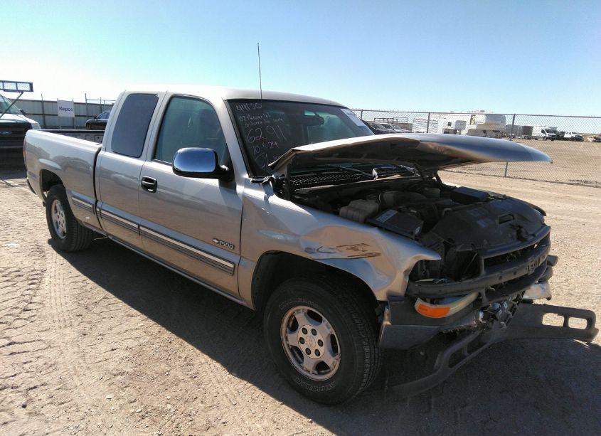 2002 Chevrolet Silverado 1500 LS (VIN 2GCEC19T121346291) main photo